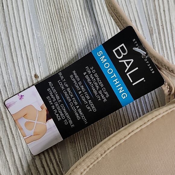 Bali Smoothing Nude Convertible Straps Bra Womens Size 34C NWT - Picture 2 of 9